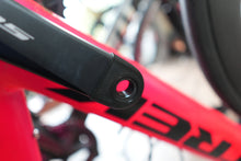 Load image into Gallery viewer, Road Crank Boots (Thin) Shimano 105 R7000 - Assioma compatible